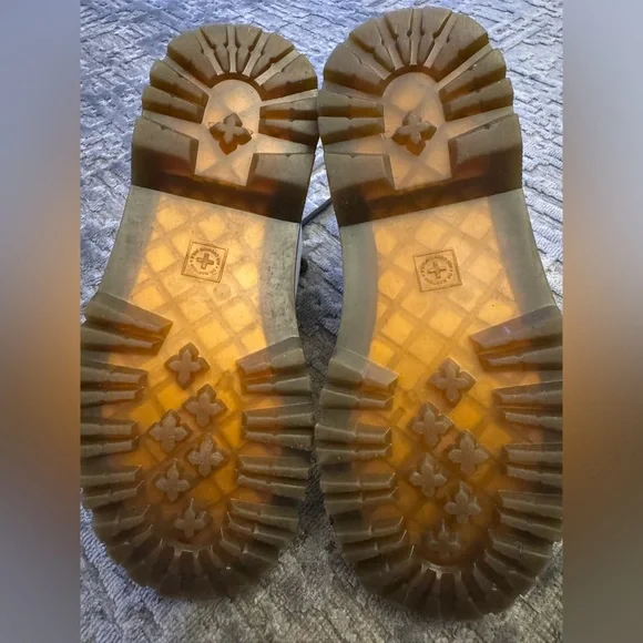 Dr. Martens White Smooth Leather Lace-Up Boots – Size 8 EU 39 EUC - Picture 7 of 7